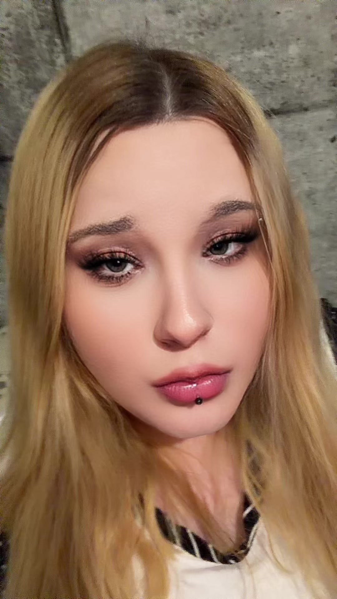 @✨{Blondasse25}✨