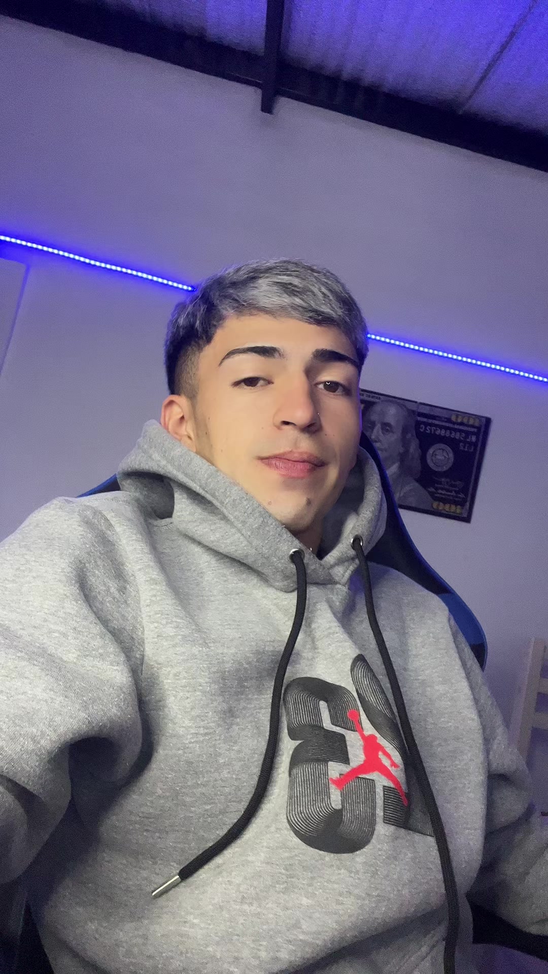 @cabeeee