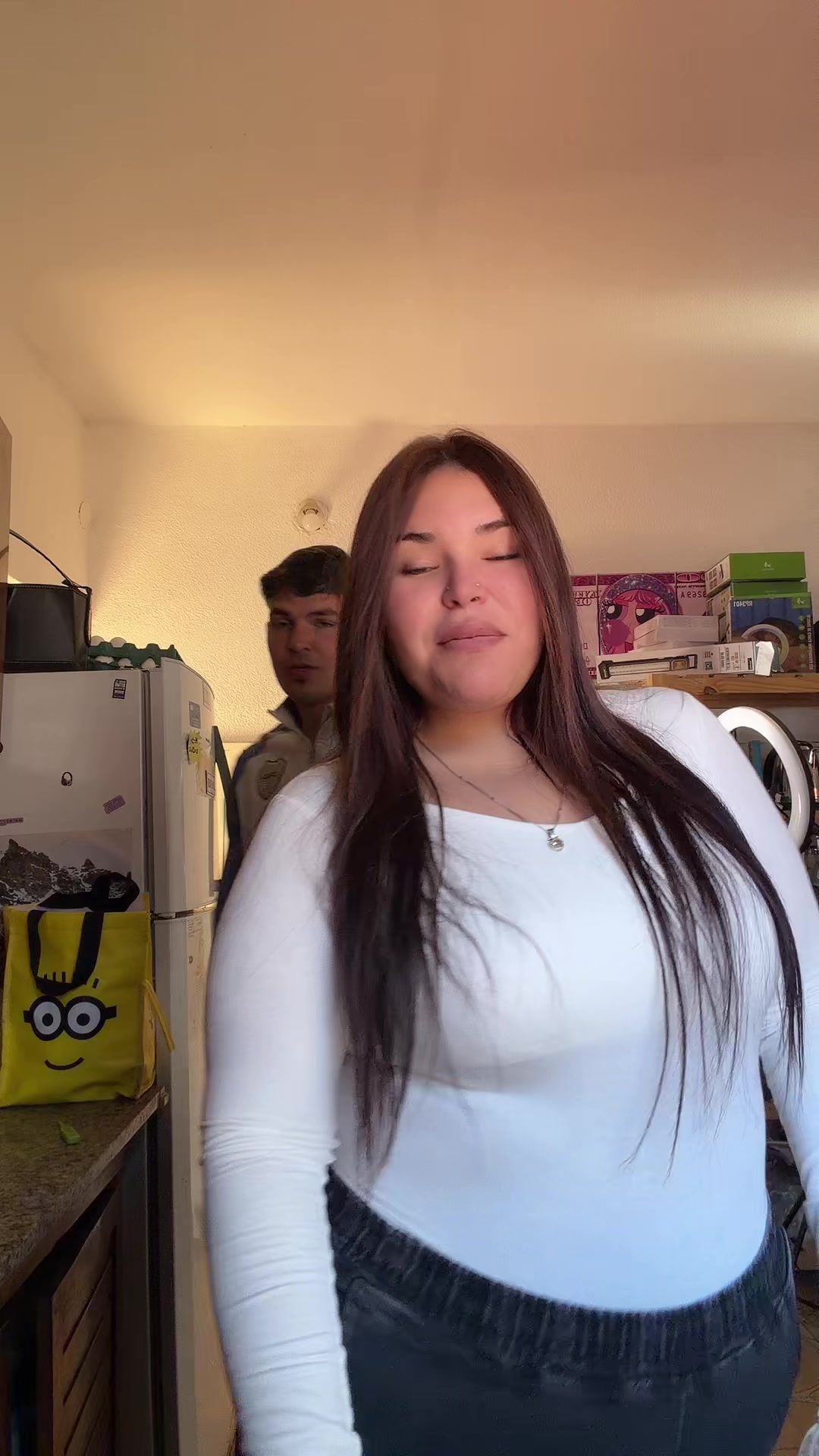 @Alonycami777