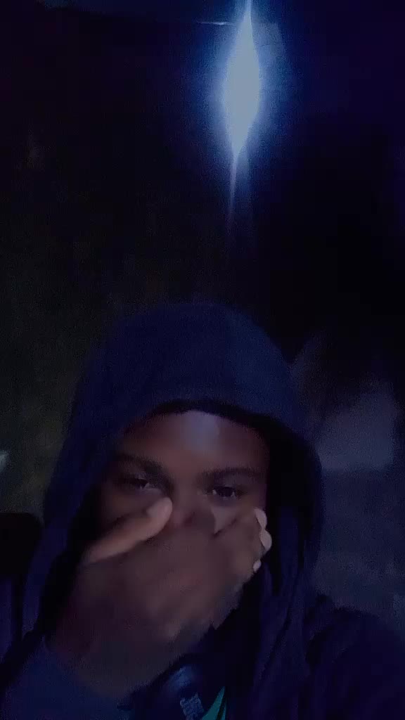 @Drãpeãu_Nøïr🏴🏴