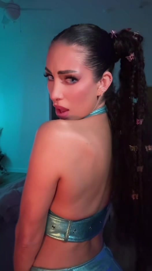 @ashleyanezz
