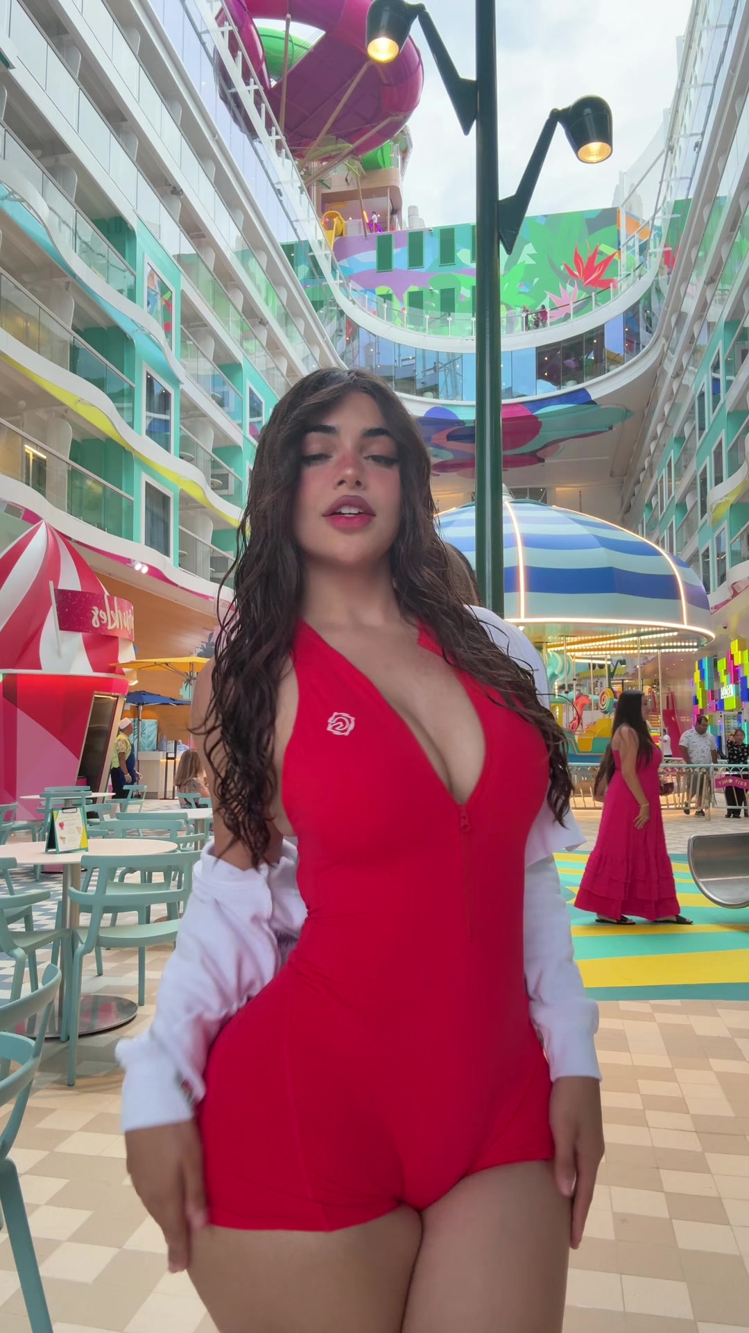 Alina Rose (@realalinnarosee) - Urlebird