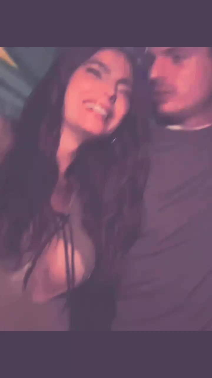 @Dee ✨