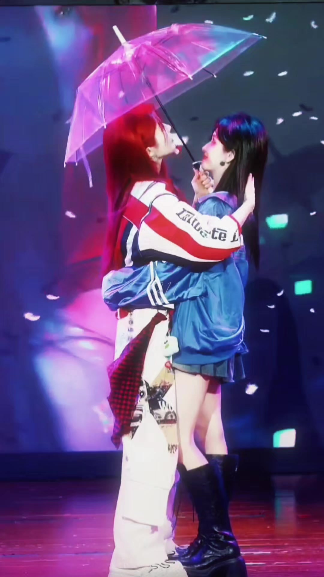 @đu t&ugrave;m lum OTP