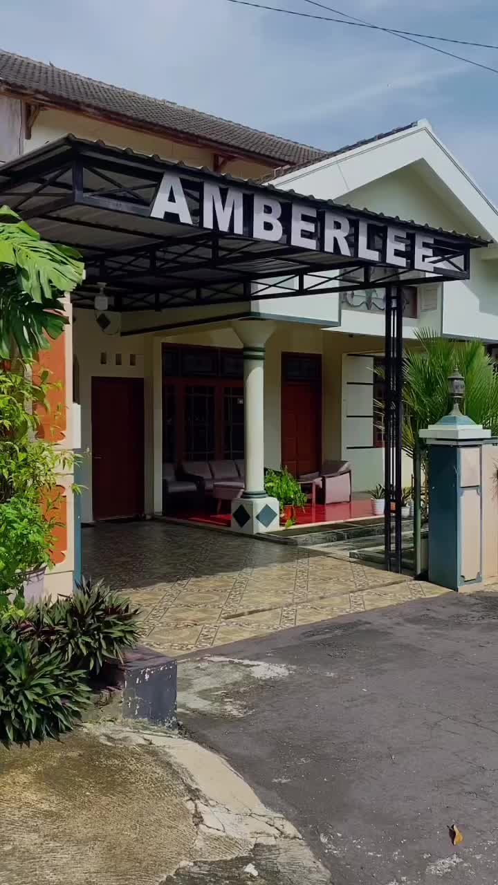@amberleehijab.id