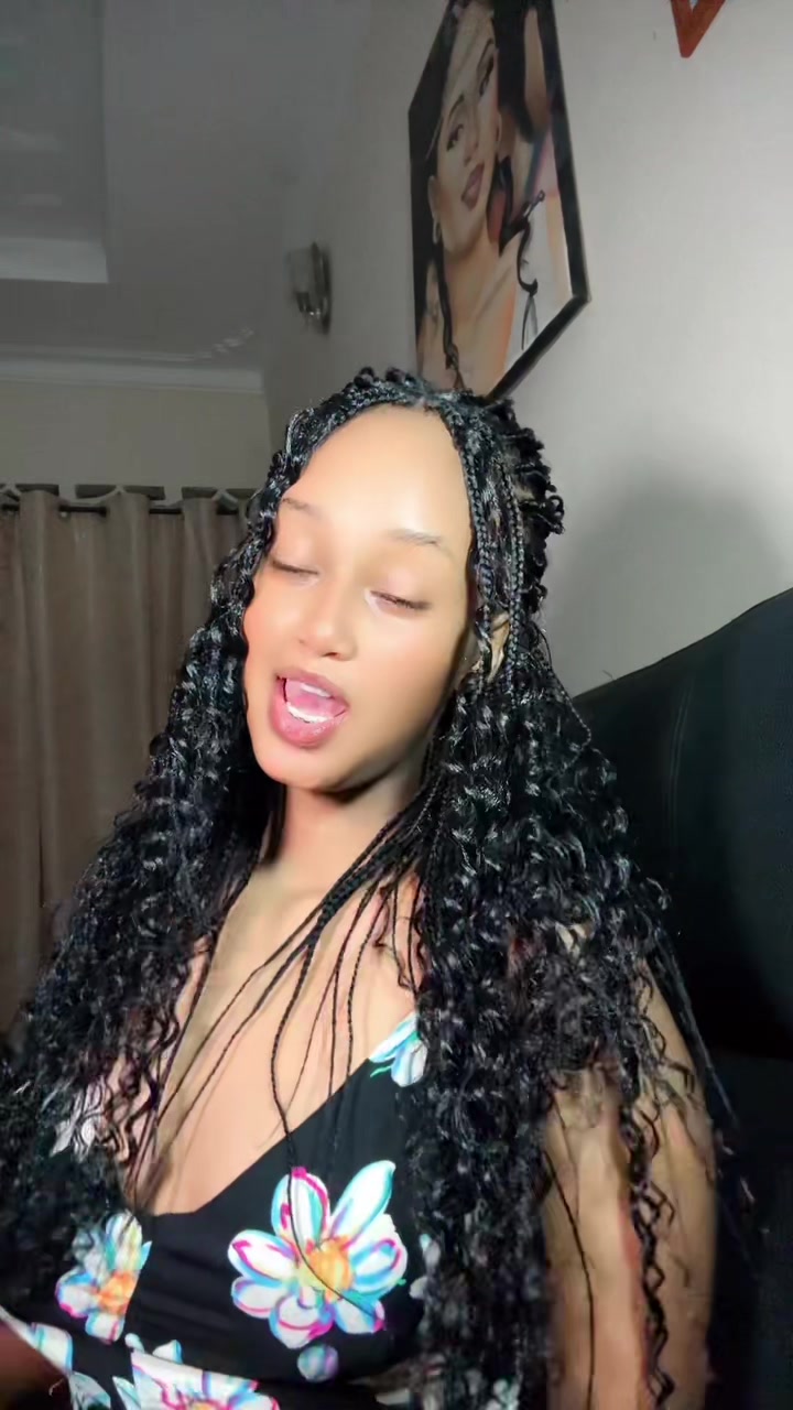 @🇷🇼moniafleur1🇧🇮