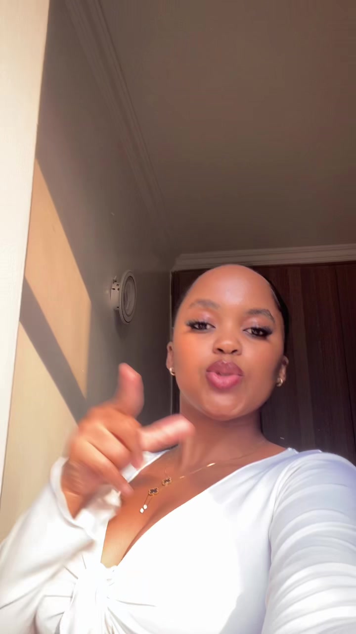 @Aisha🦋