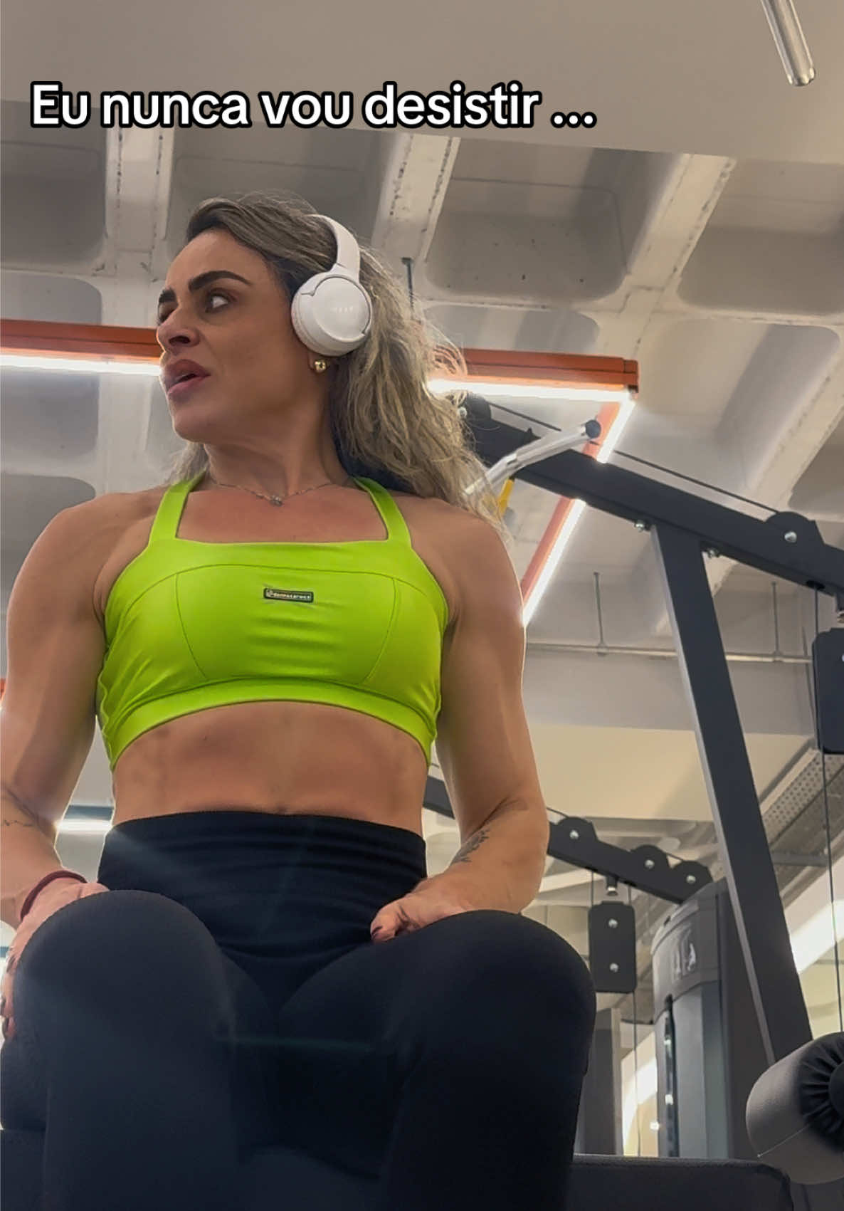 @mayrafabricio