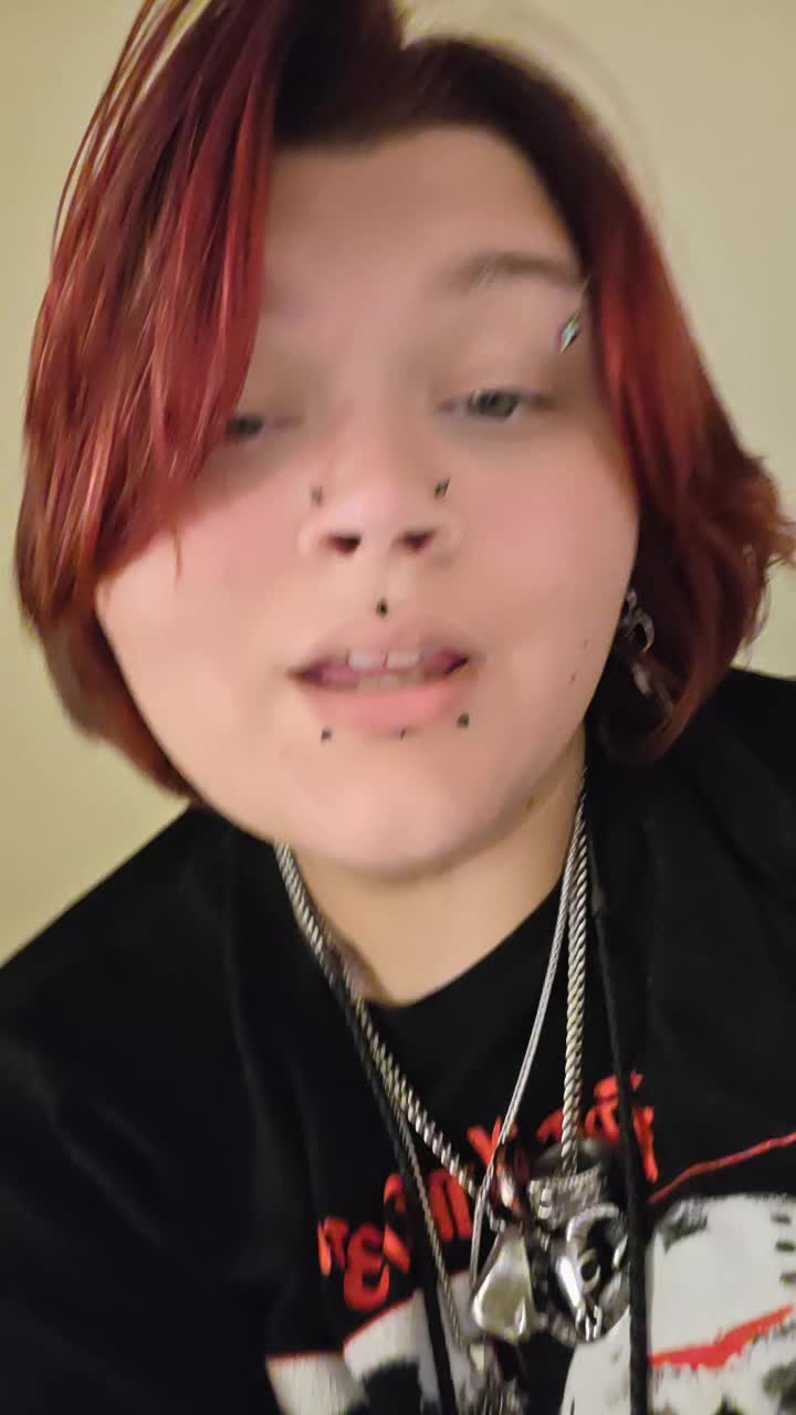 @damages_wifey
