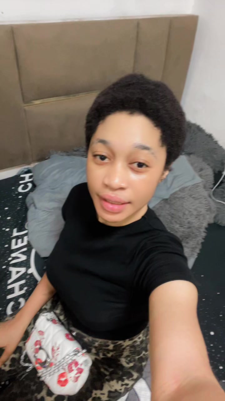 @FARIDA🤍🎀._