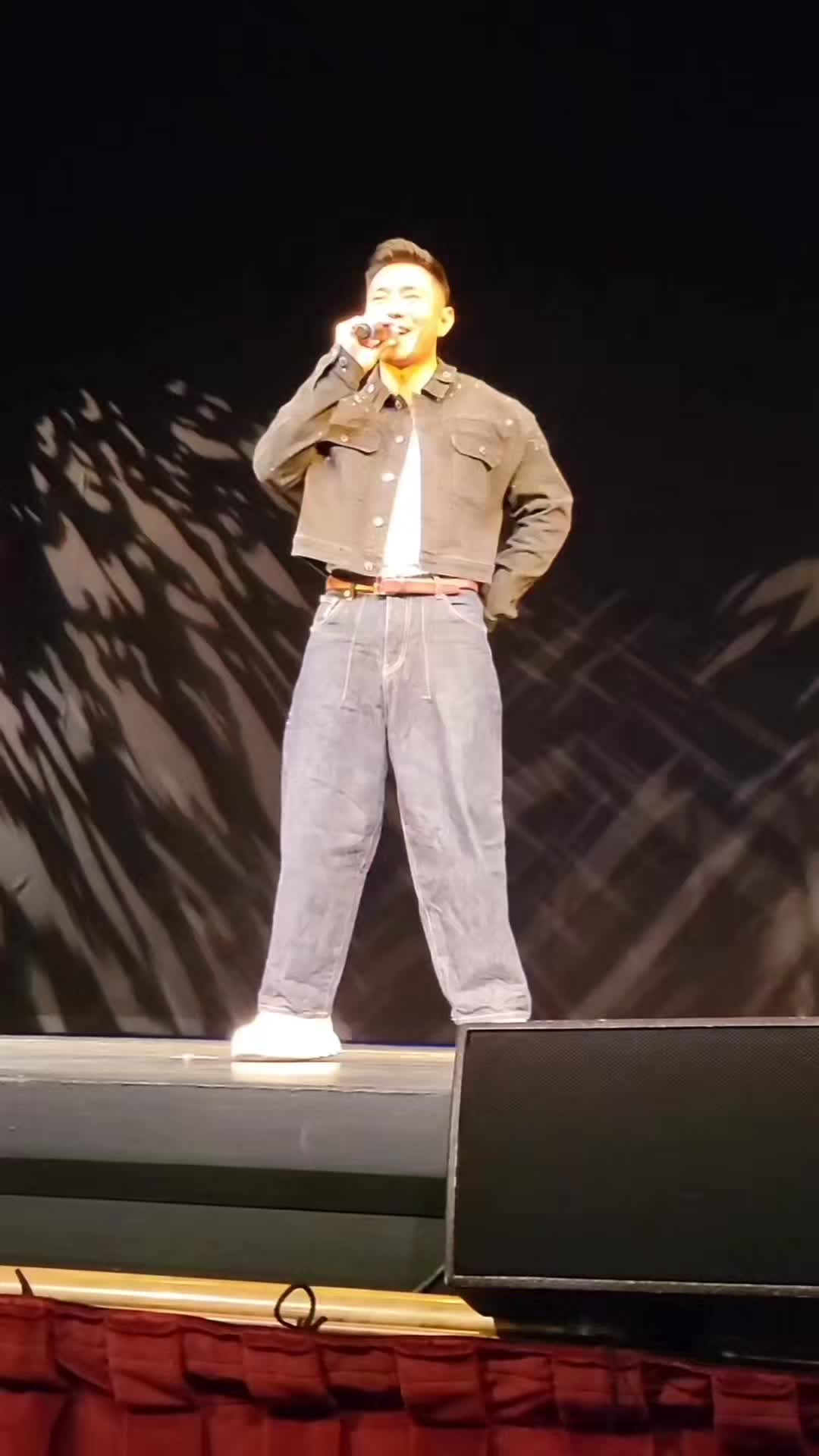 @SB04😇