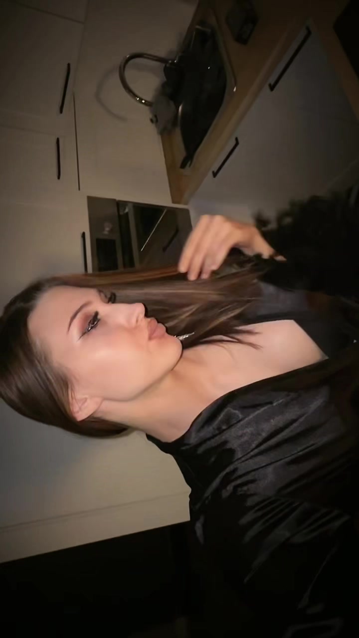 @𝒟𝒾