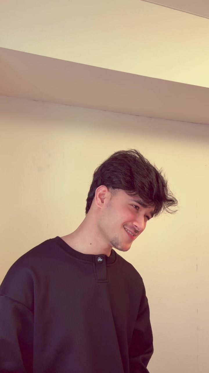 @Mr_bhatt🎭