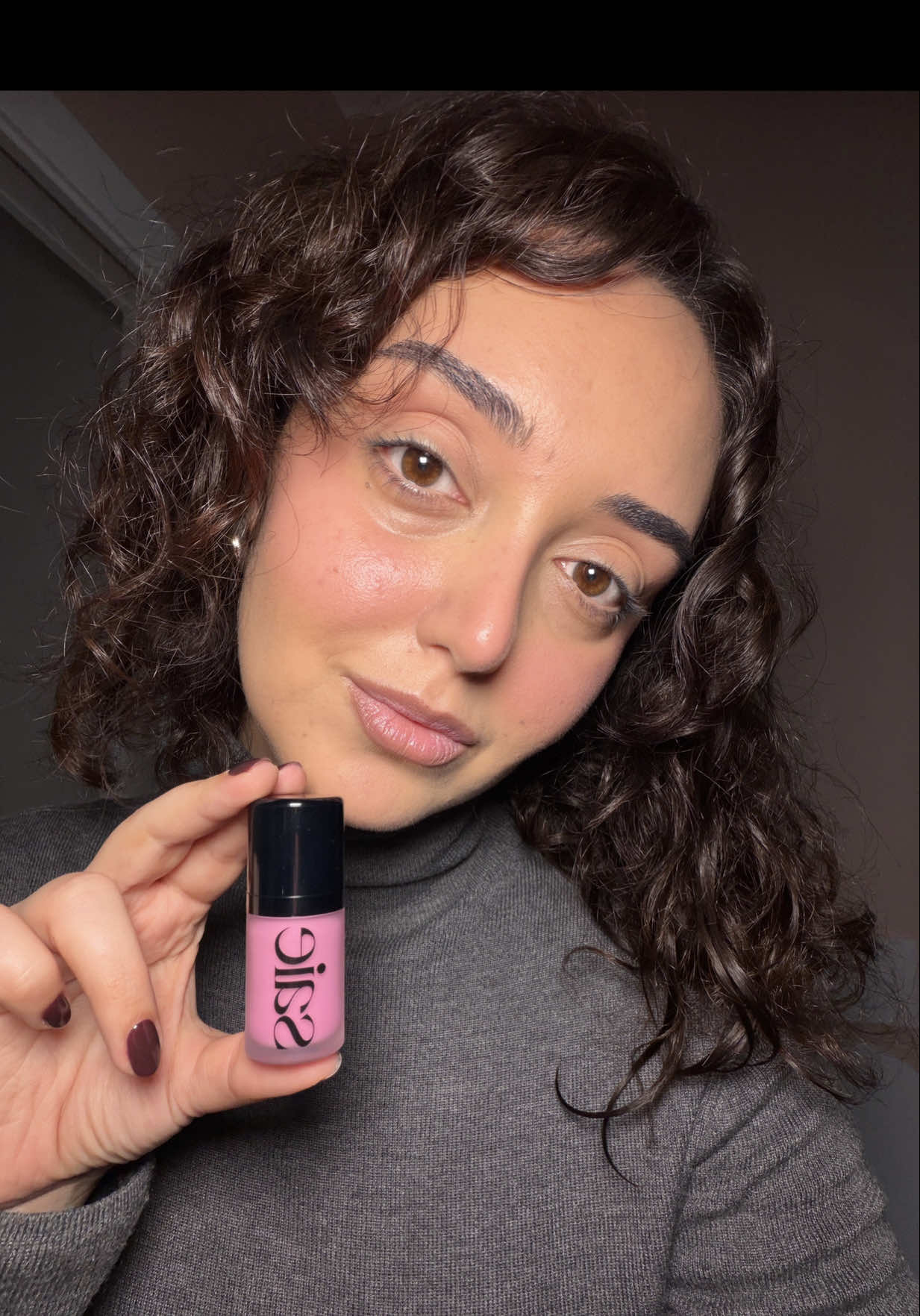 @Ani Glows