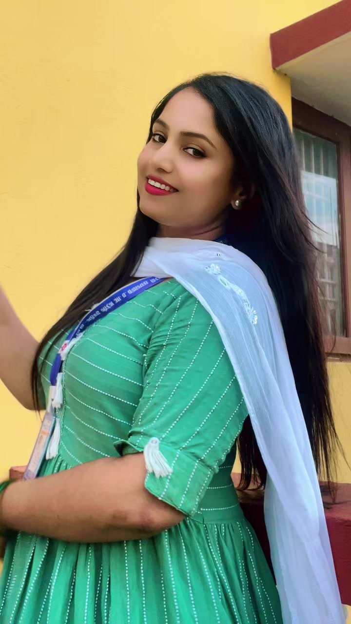 @Rambha Jha 👑