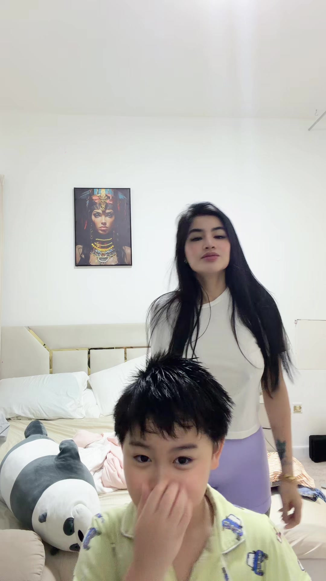 @Latifa