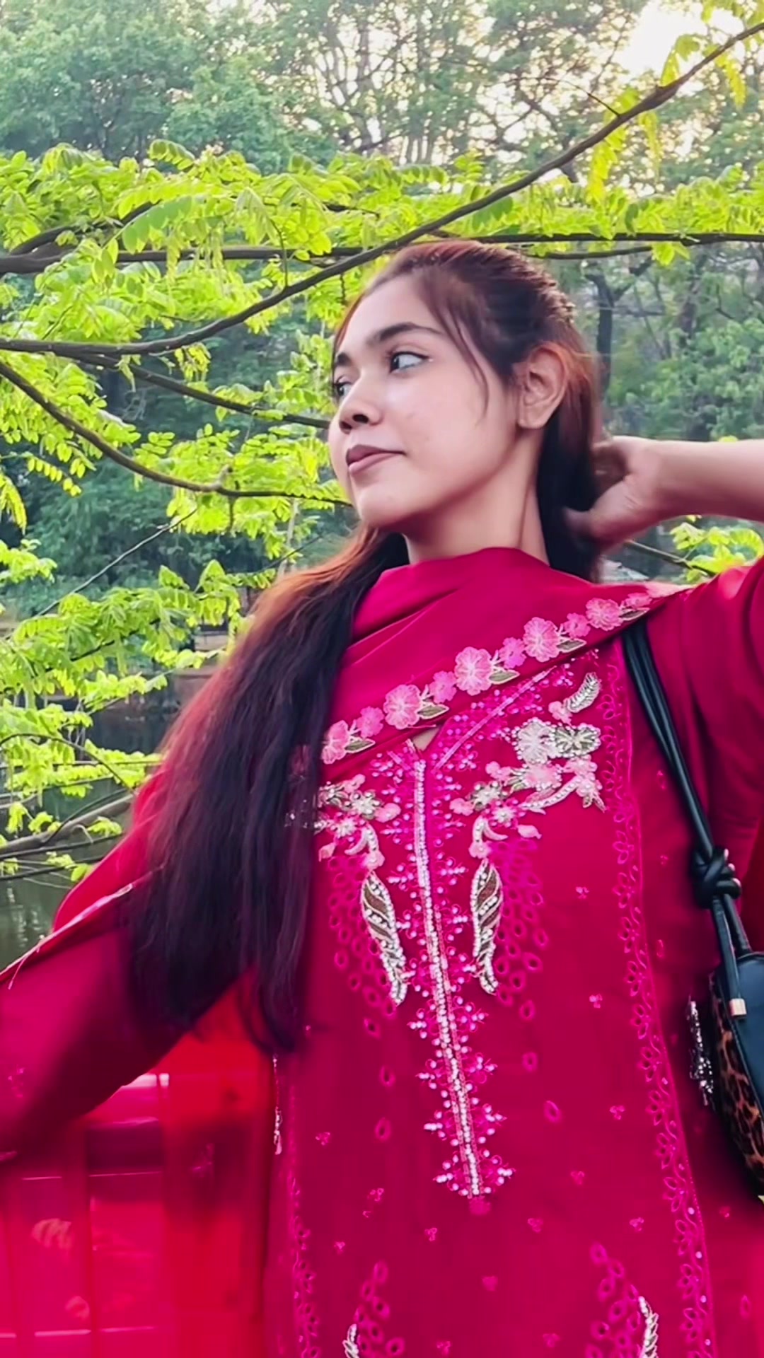 @Pakhi 🕊️