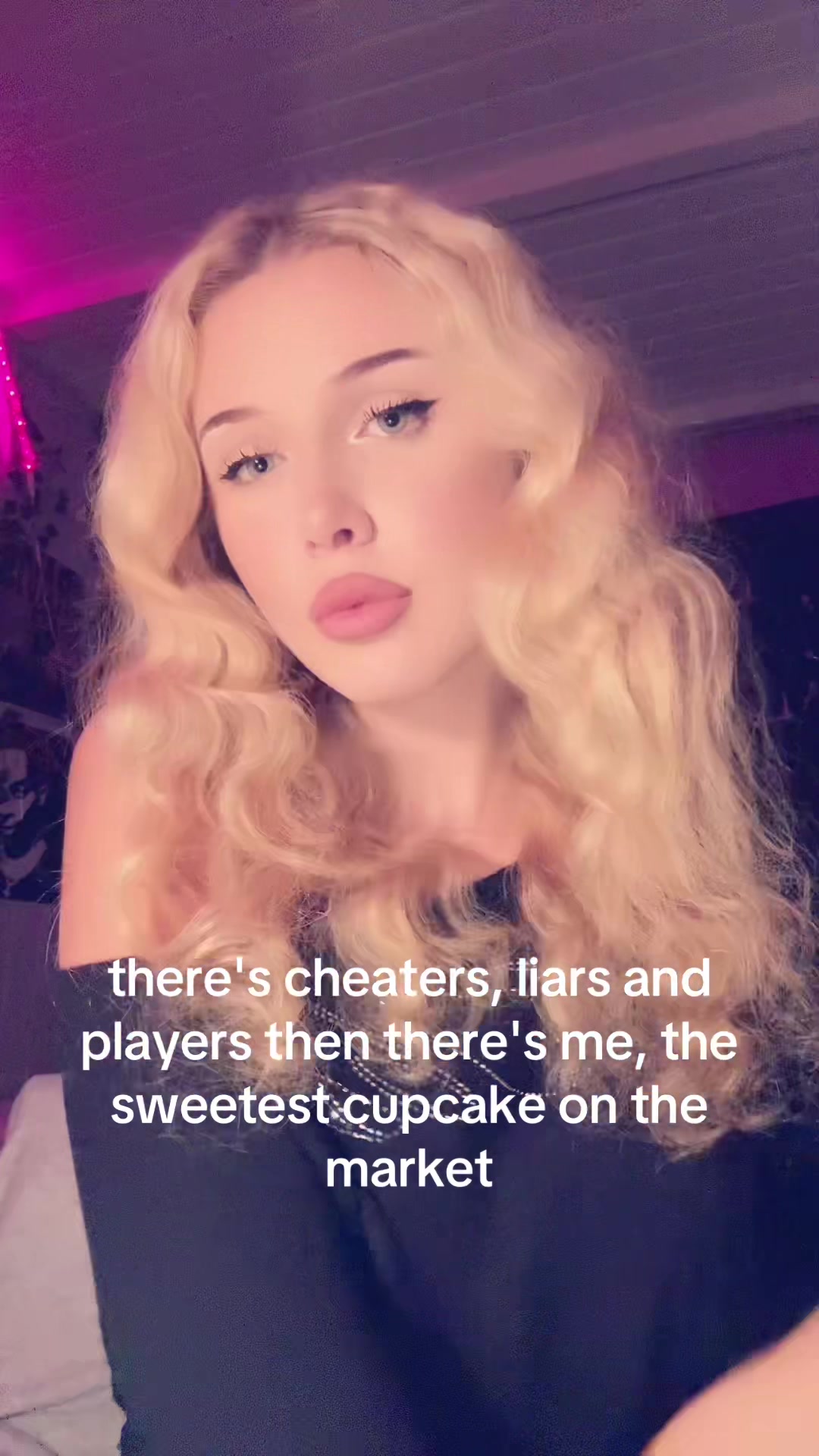 @𝓔𝓿𝔂 🎀🐾