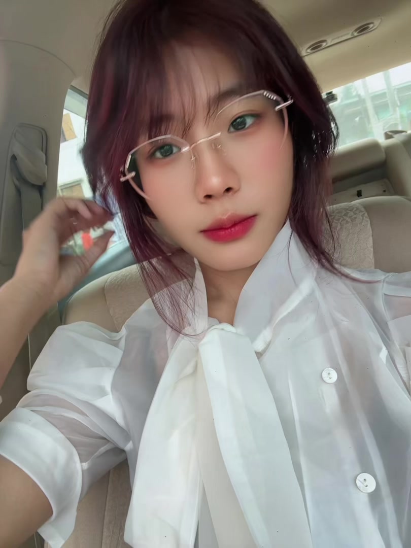 @小月🦋🤍