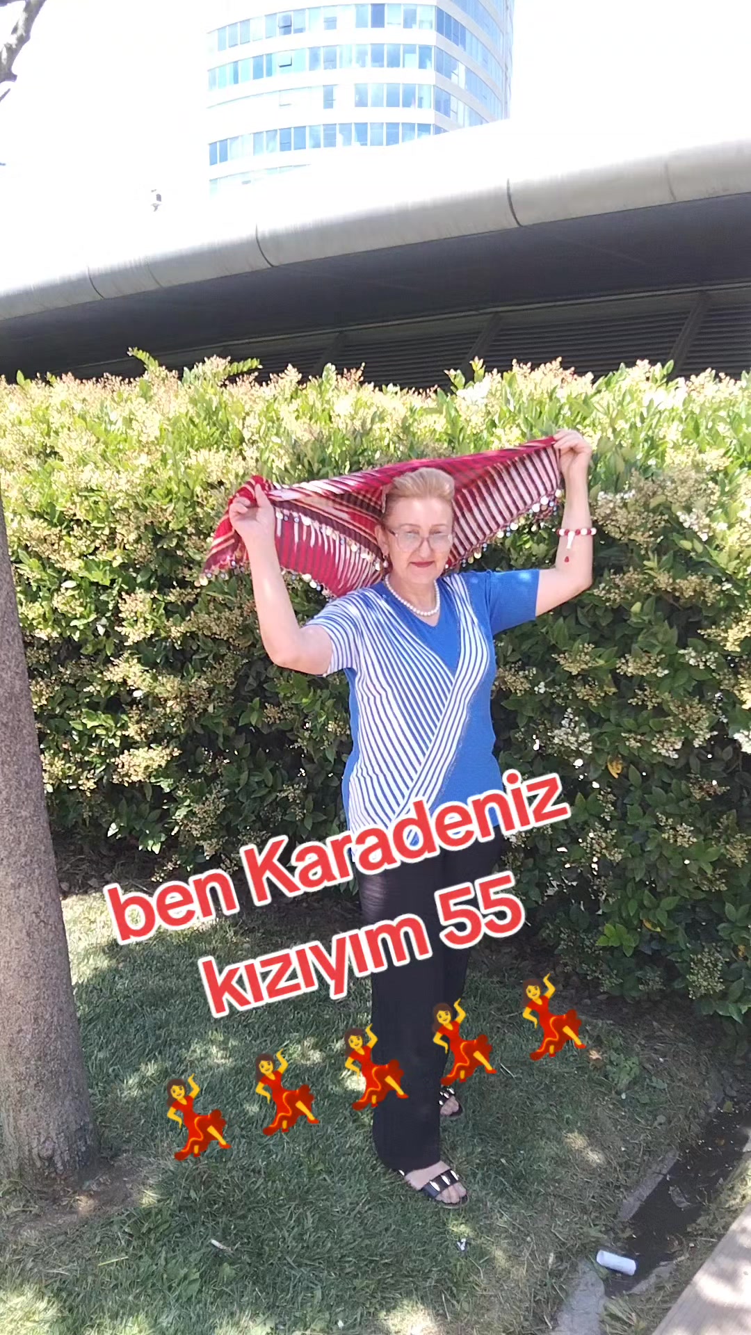@her yüzüne gülene dost sanma