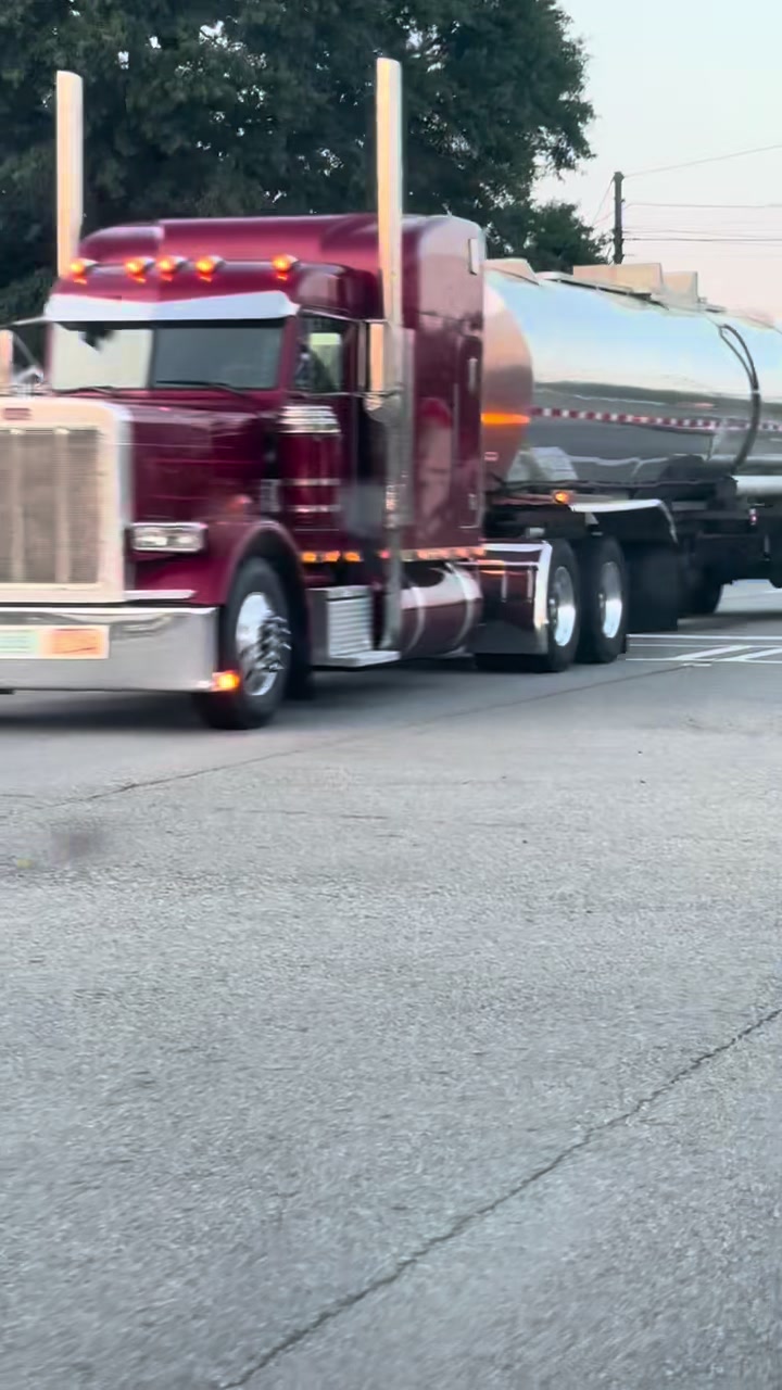 @tjhollisw900