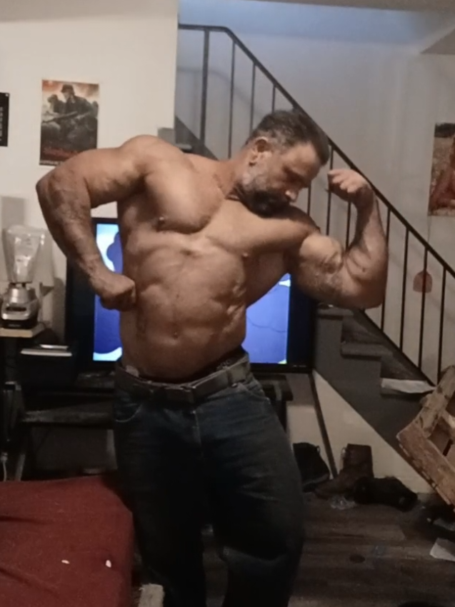 @Flesh_artist_1985
