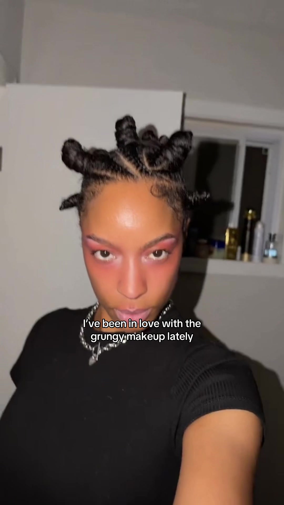 @AshMona