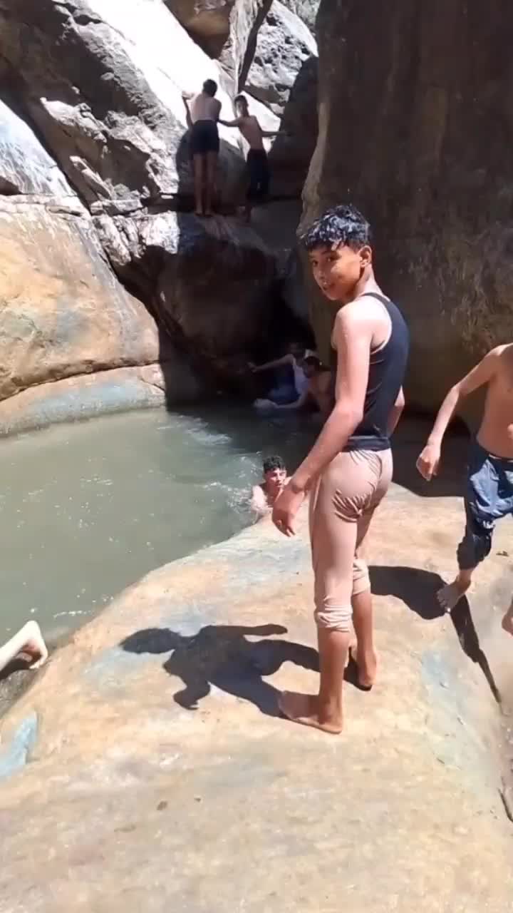 @A________e