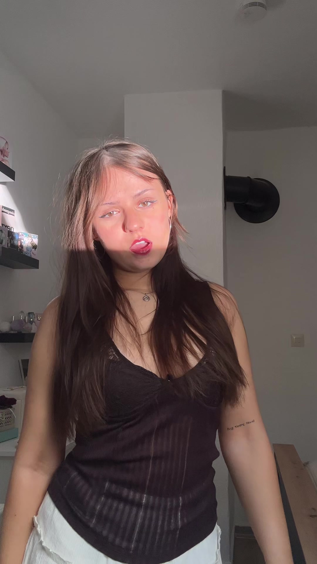 @Sabrina