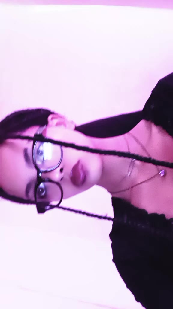 @𝖆𝖒𝖆𝖓𝖉𝖆👻🖤