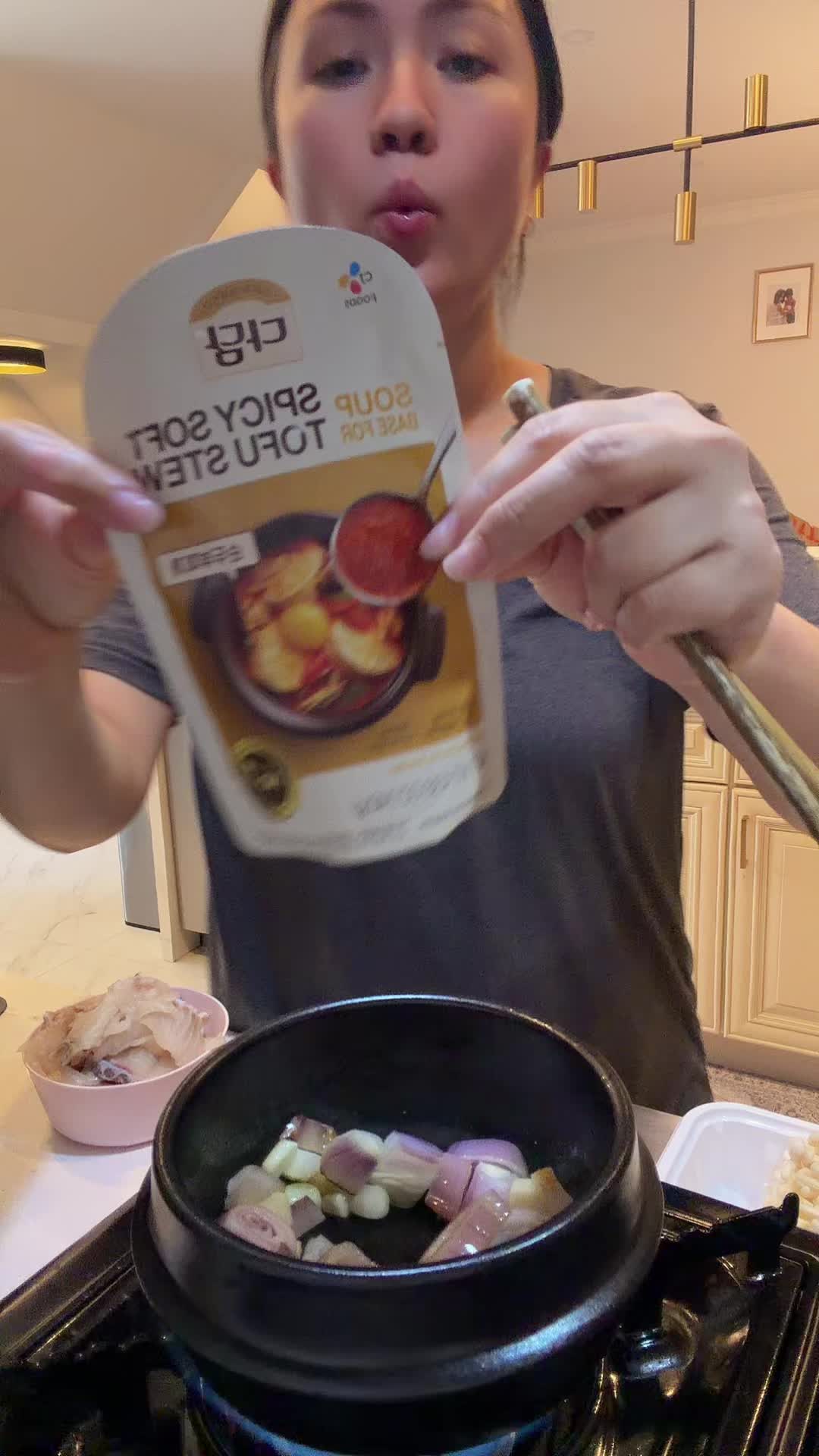 @thedailytable
