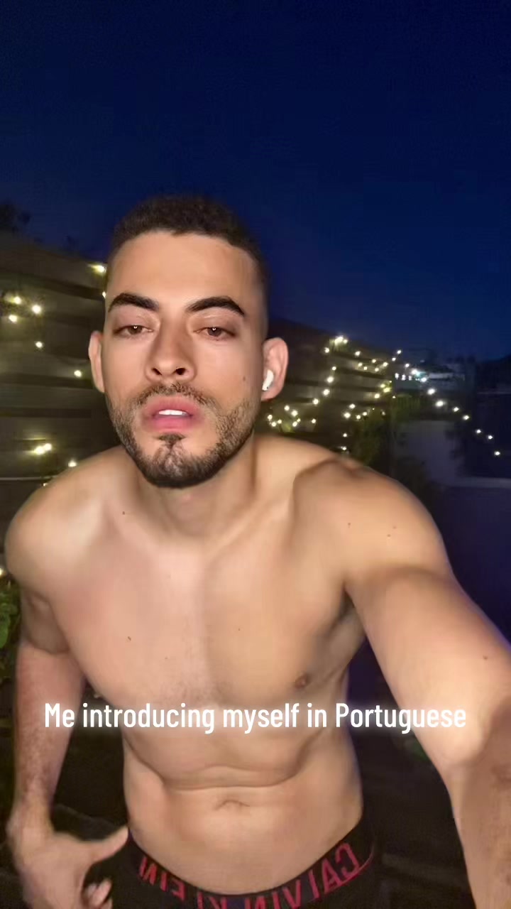@lian_hilton