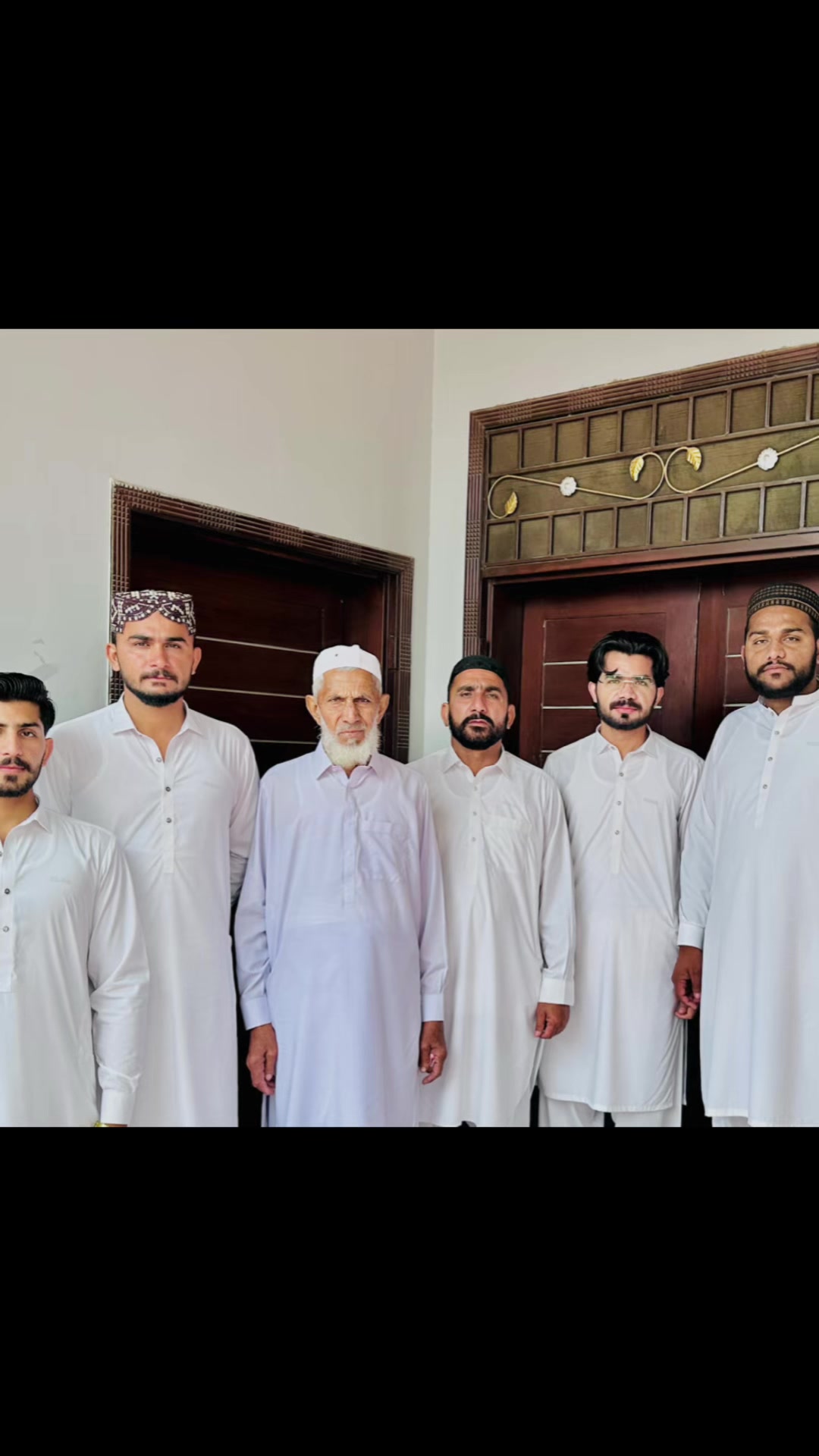 @ملک شیراز مڑل 👑
