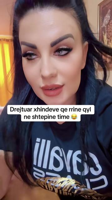 @Lona