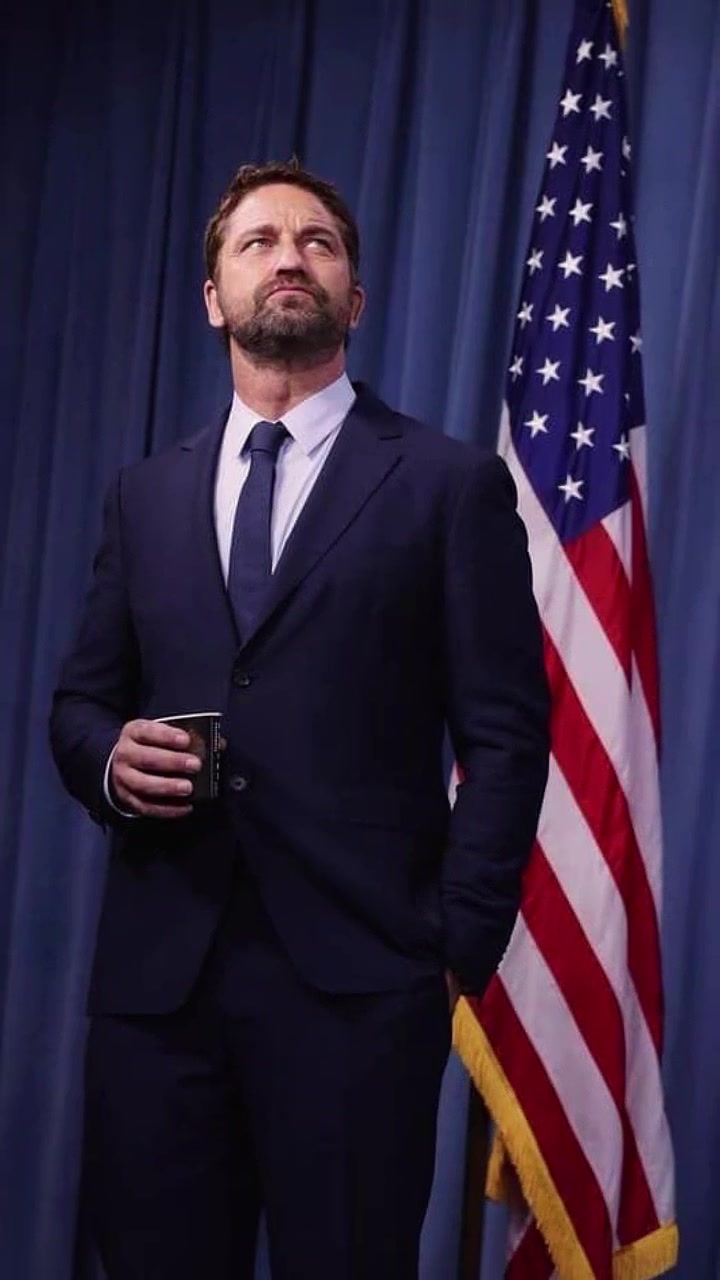 @Gerard Butler for real