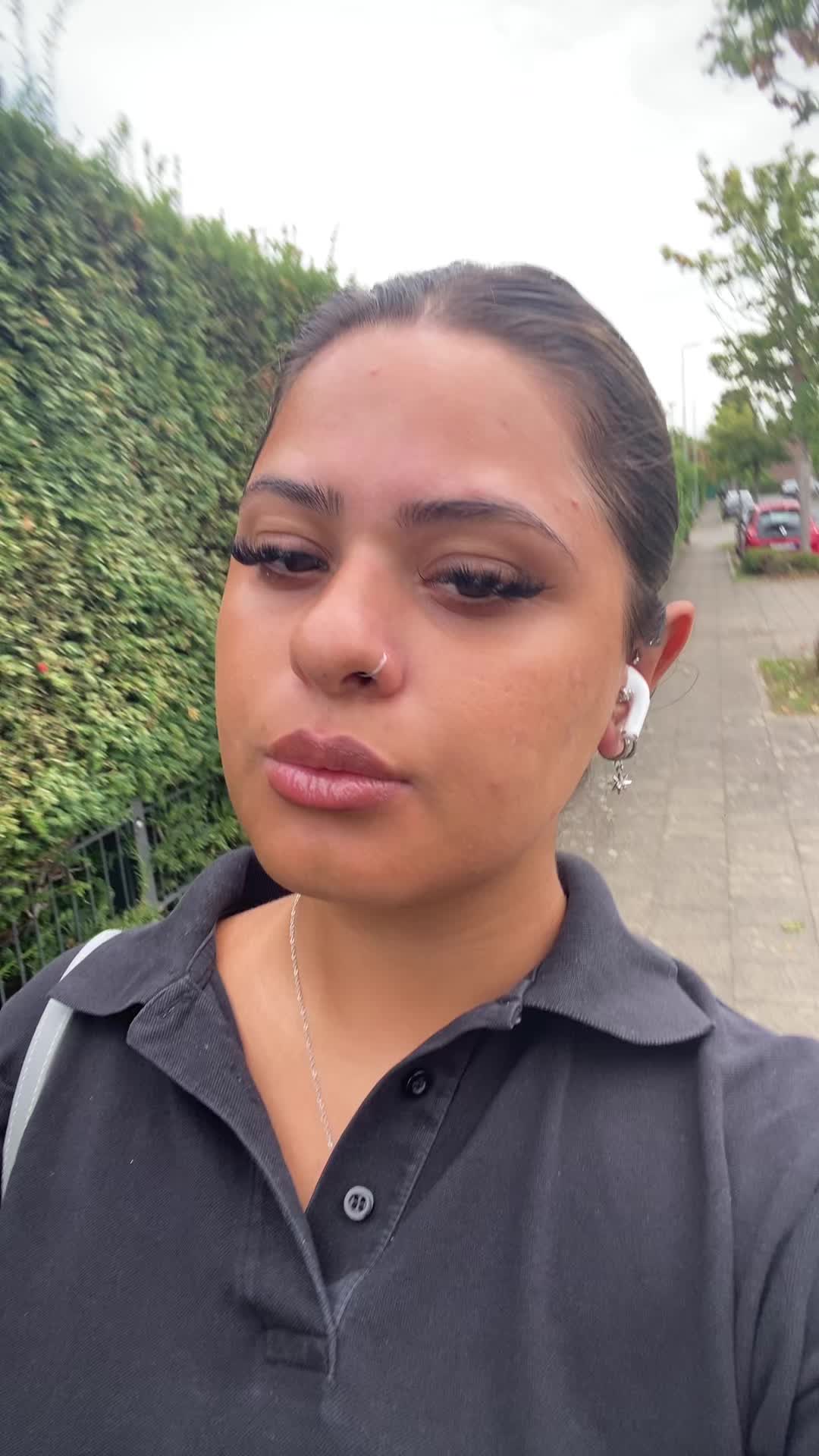 @𝕊𝔼𝕃𝕀ℕ🧿