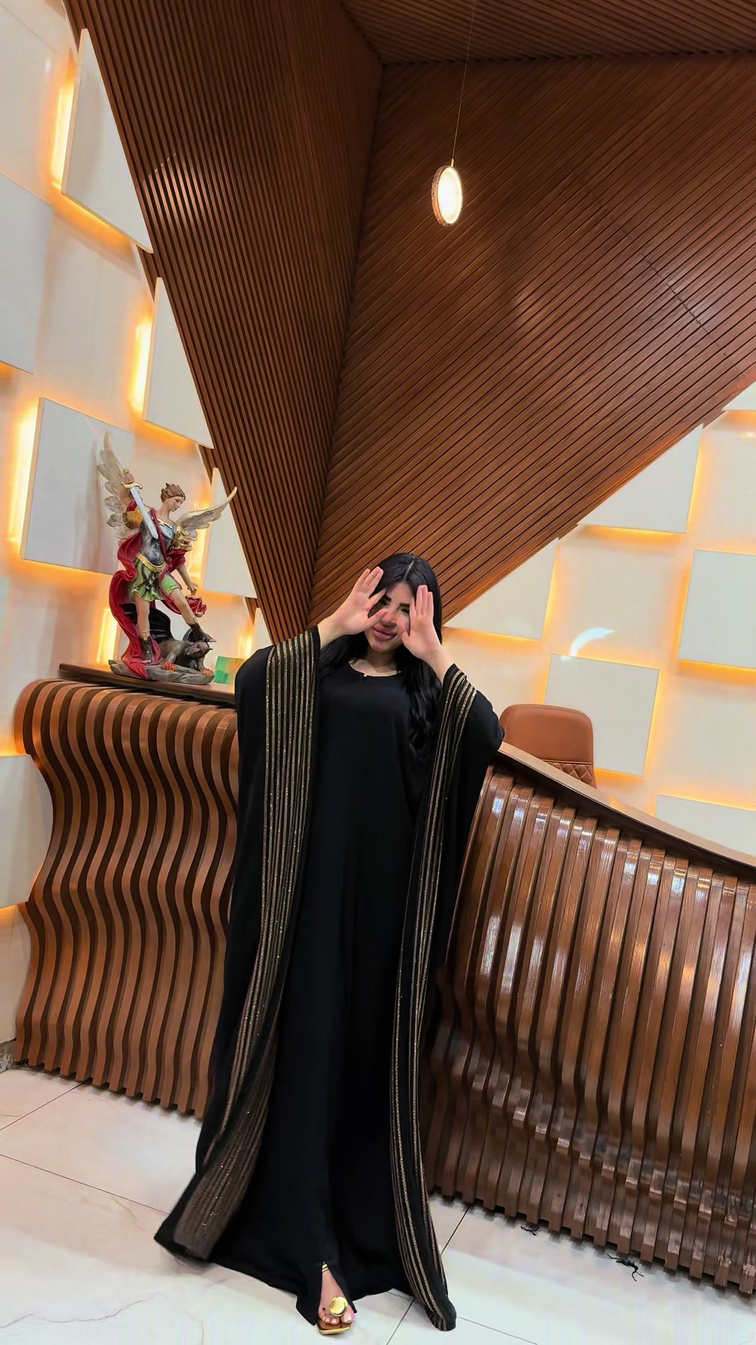 @سنتر سنيوريتا للعبايات الخليجي