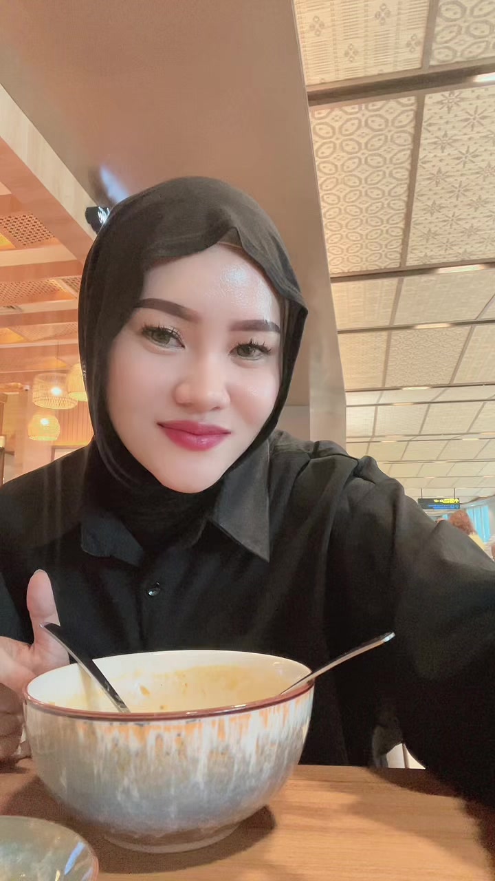 @Sepia Risa