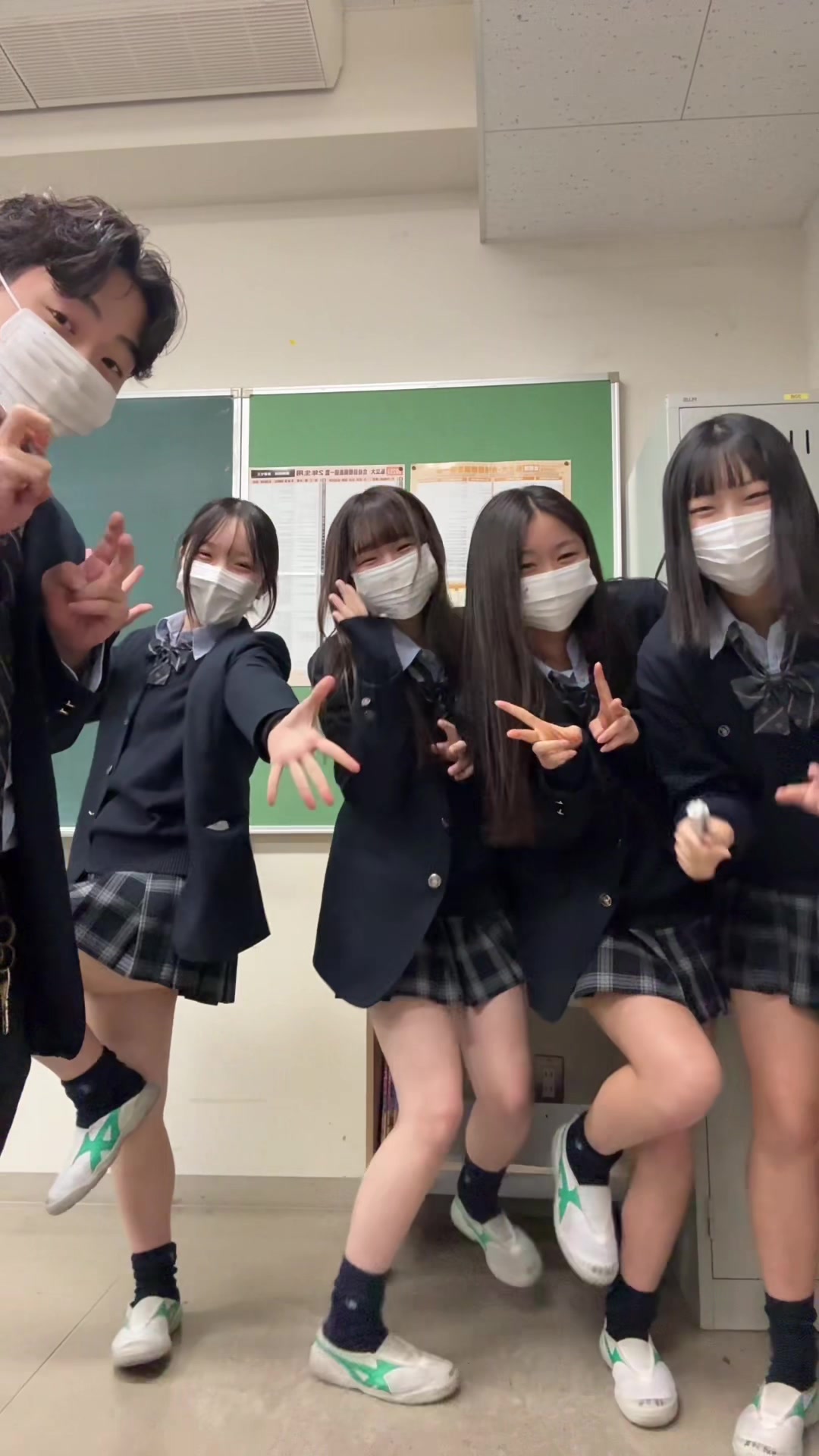 @あぽー