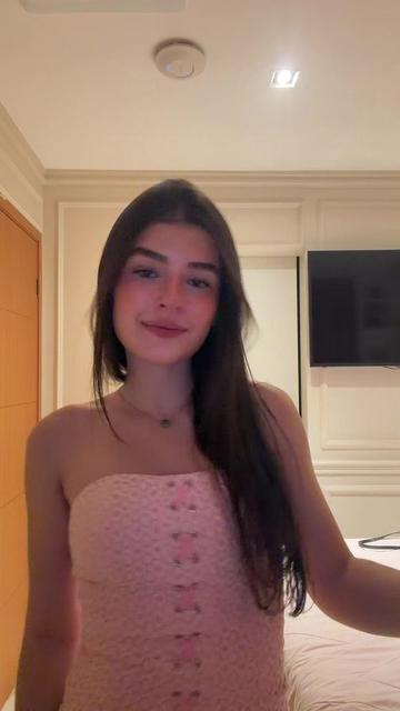 @:) laura