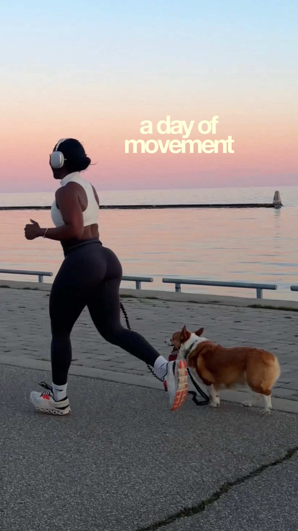 @mo