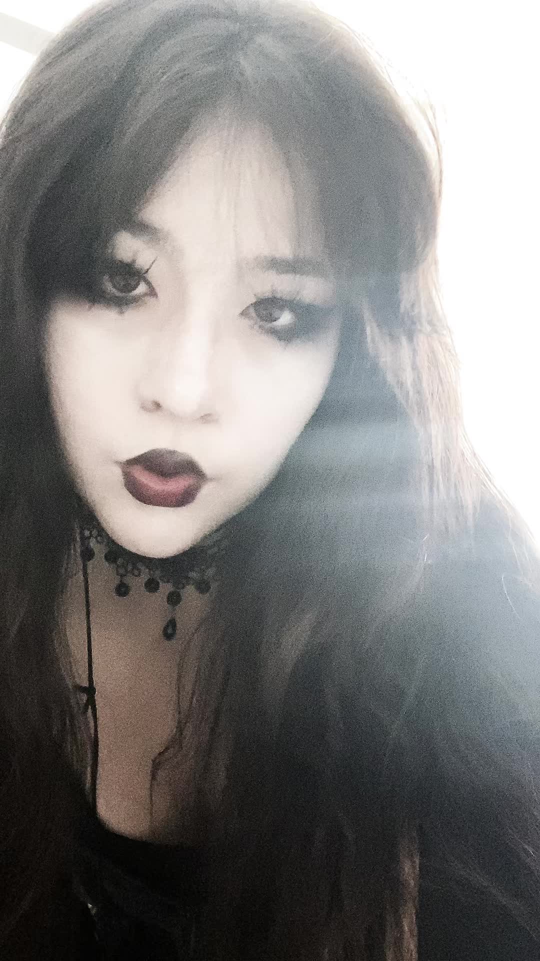 @Cl&oslash;wn_teeth