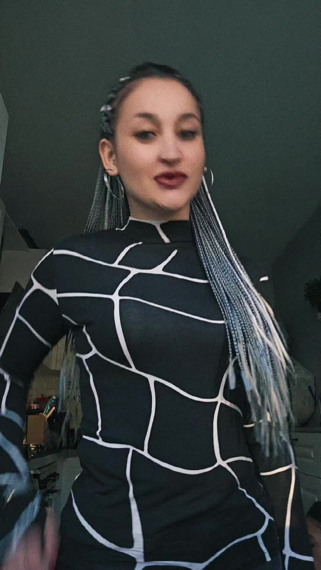 @Kübraa