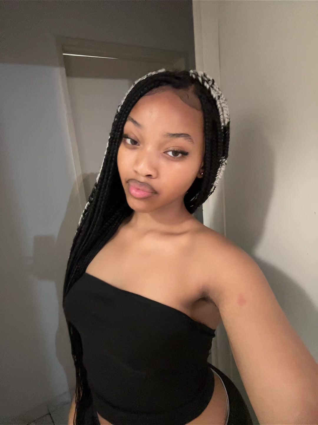 @~𝕃𝕒𝕟𝕕𝕖𝕖~🖤