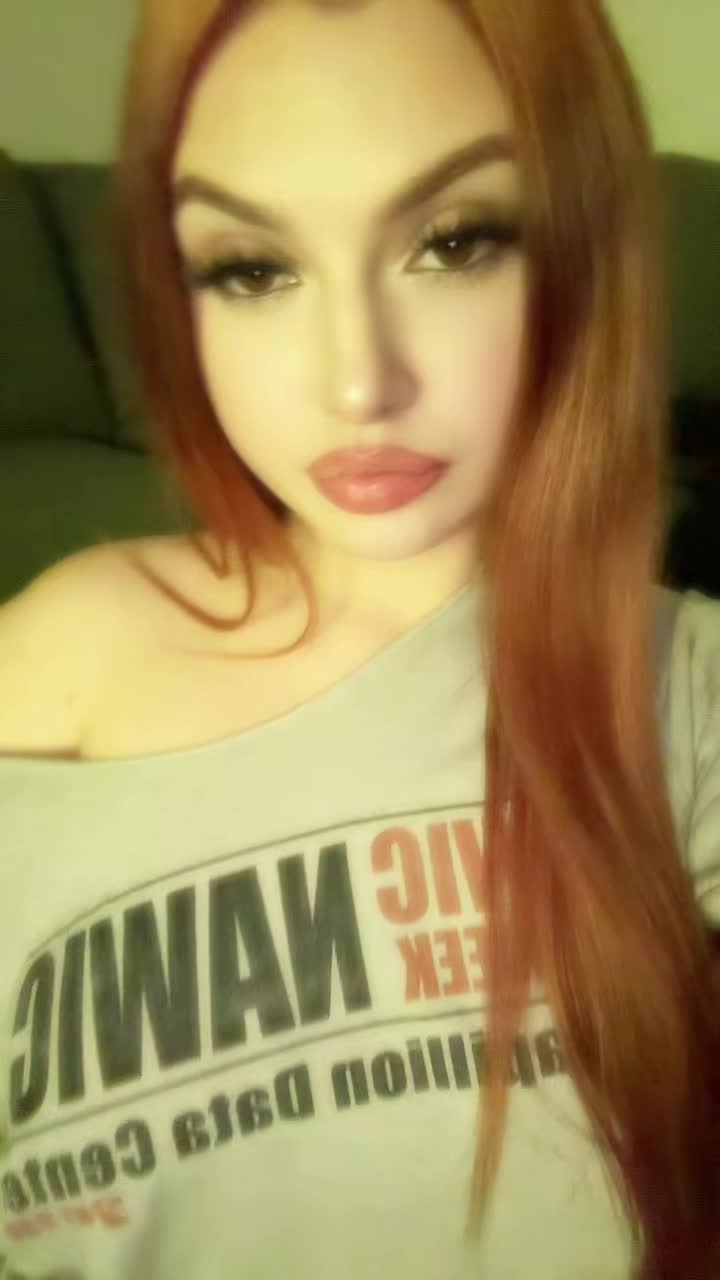 @Katiebabyy 🍒🎱🍸