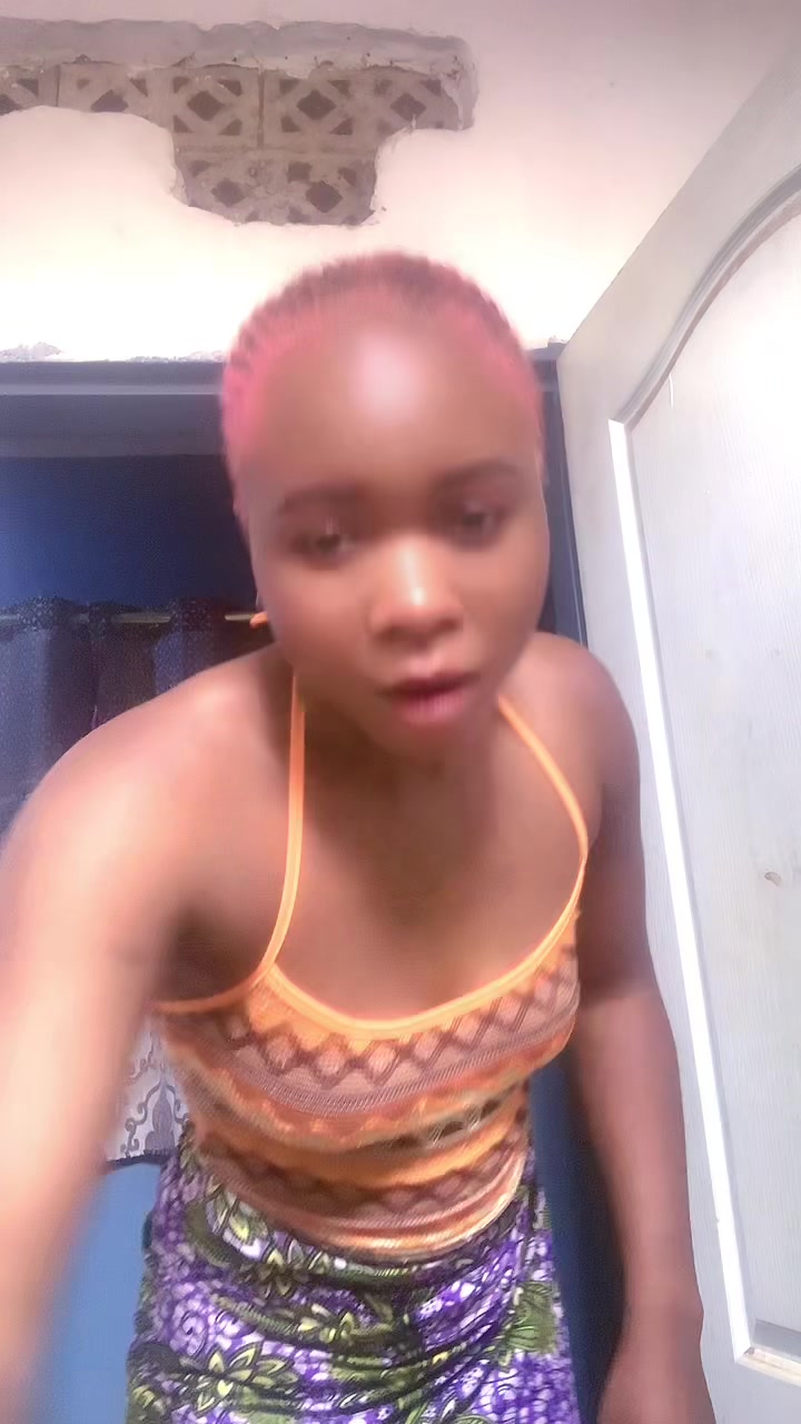 @Chirlay la reine, mère