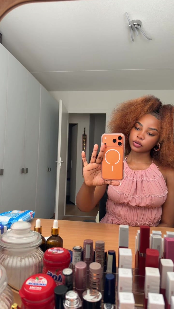 @Honorine 🇨🇲🇨🇭