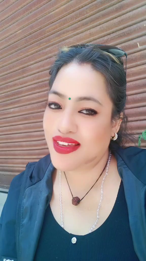 @smile queen 👑👑👑👑with hubby