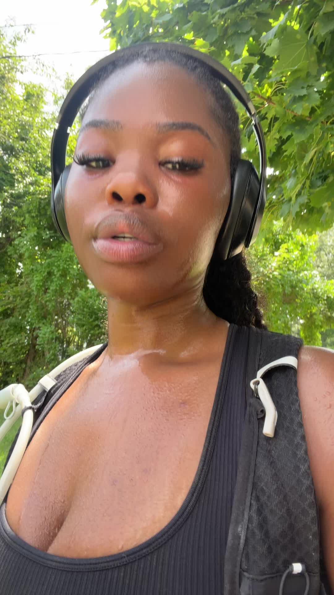 @caristalks