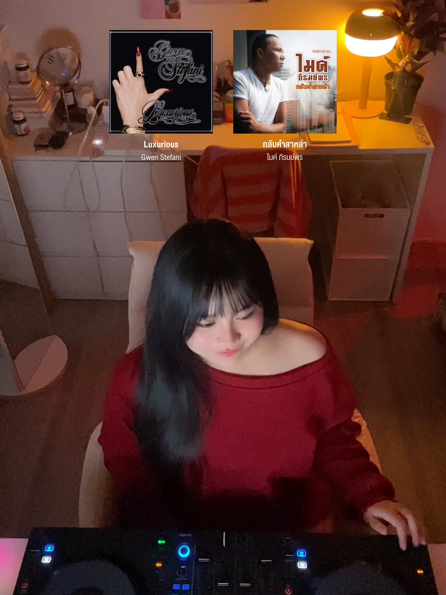@★